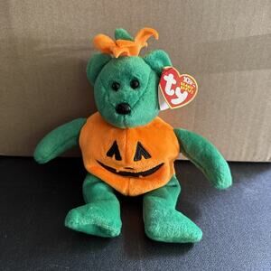 Collectible Halloween Pumpkin Beanie Baby Tricky 2002 limited availability ￼